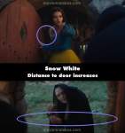 Snow White mistake picture